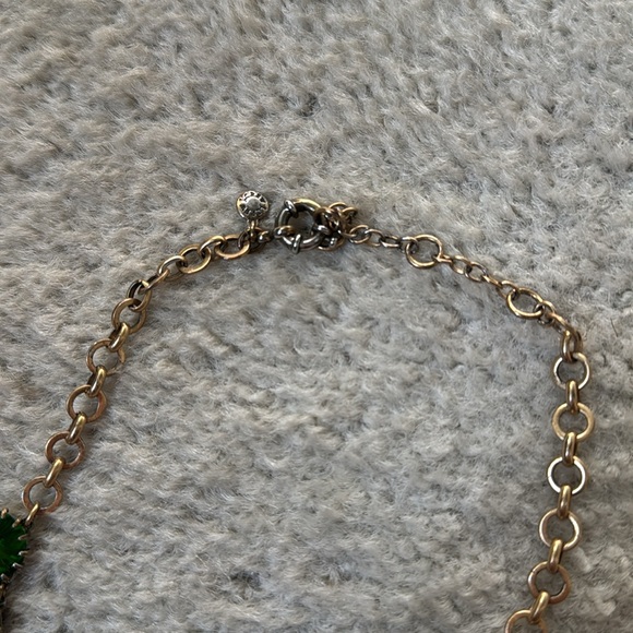 **SOLD** J.Crew green Venus flytrap necklace - Picture 3 of 7